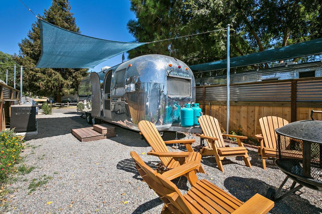 Flying Flags Rv Resort & Campground بويلتون الغرفة الصورة